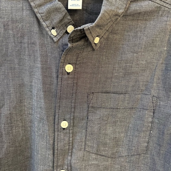 Lot of  2 Short sleeve button down shirts-dark blue & pink/light blue/white Sz L - Picture 8 of 9